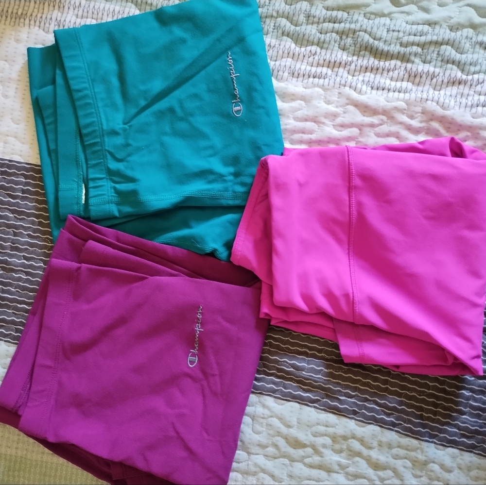 3 pairs of workout leggings